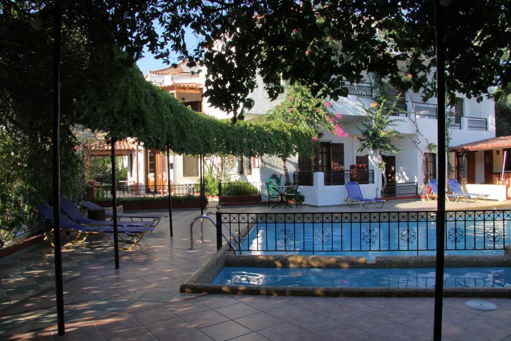 Hotel Mary Marathókampos Extérieur photo