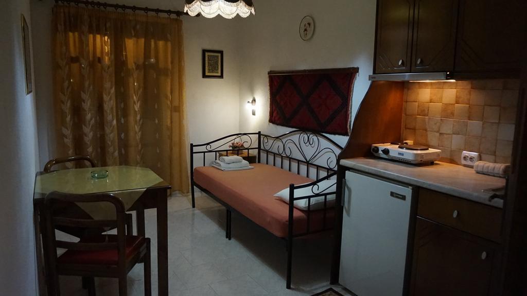 Hotel Mary Marathókampos Extérieur photo
